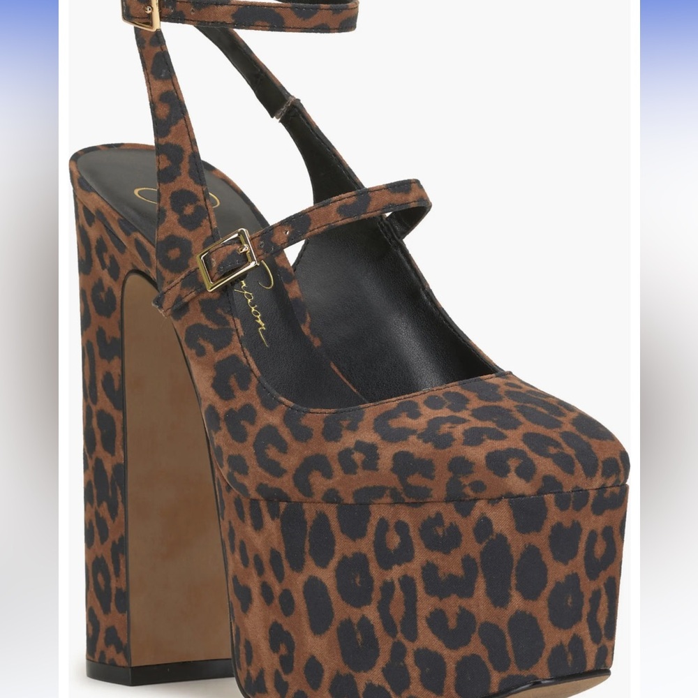 Platform Jessica Simpson shoes never been worn tag still on them